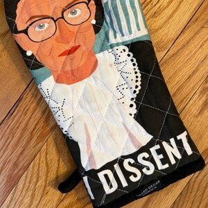 RBG I Dissent Oven Mitt